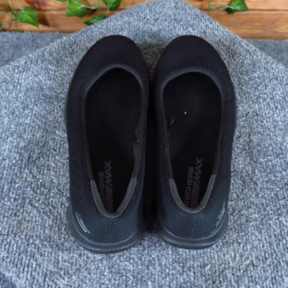 Skechers GOwalk Lite Womens Slip On Walking Shoes Size 6 All Day Comfort Black